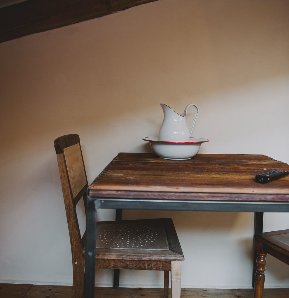 Miss Sophies Olomouc wooden table