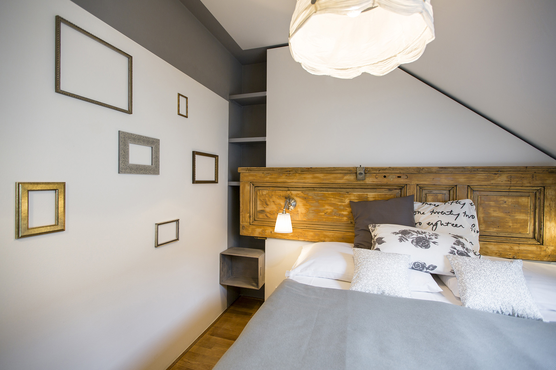 Miss Sophies New Town bedroom