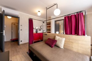Miss Sophie's Downtown triple room