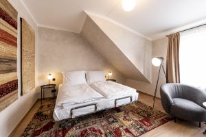 Miss Sophie's Downtown triple room